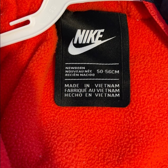 Nike snow suit - Picture 3 of 3